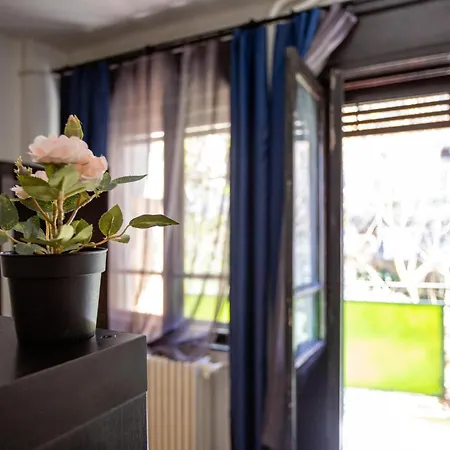 Newberry With Balcony Appartamento Budapest