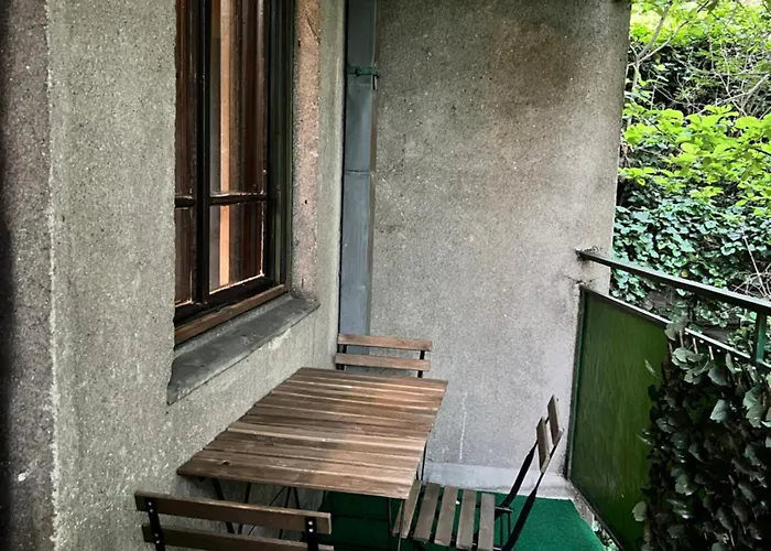Newberry With Balcony *